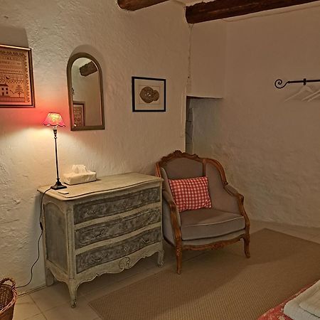 La Maison De Gisele Bed and Breakfast Saint-Victor-des-Oules Εξωτερικό φωτογραφία