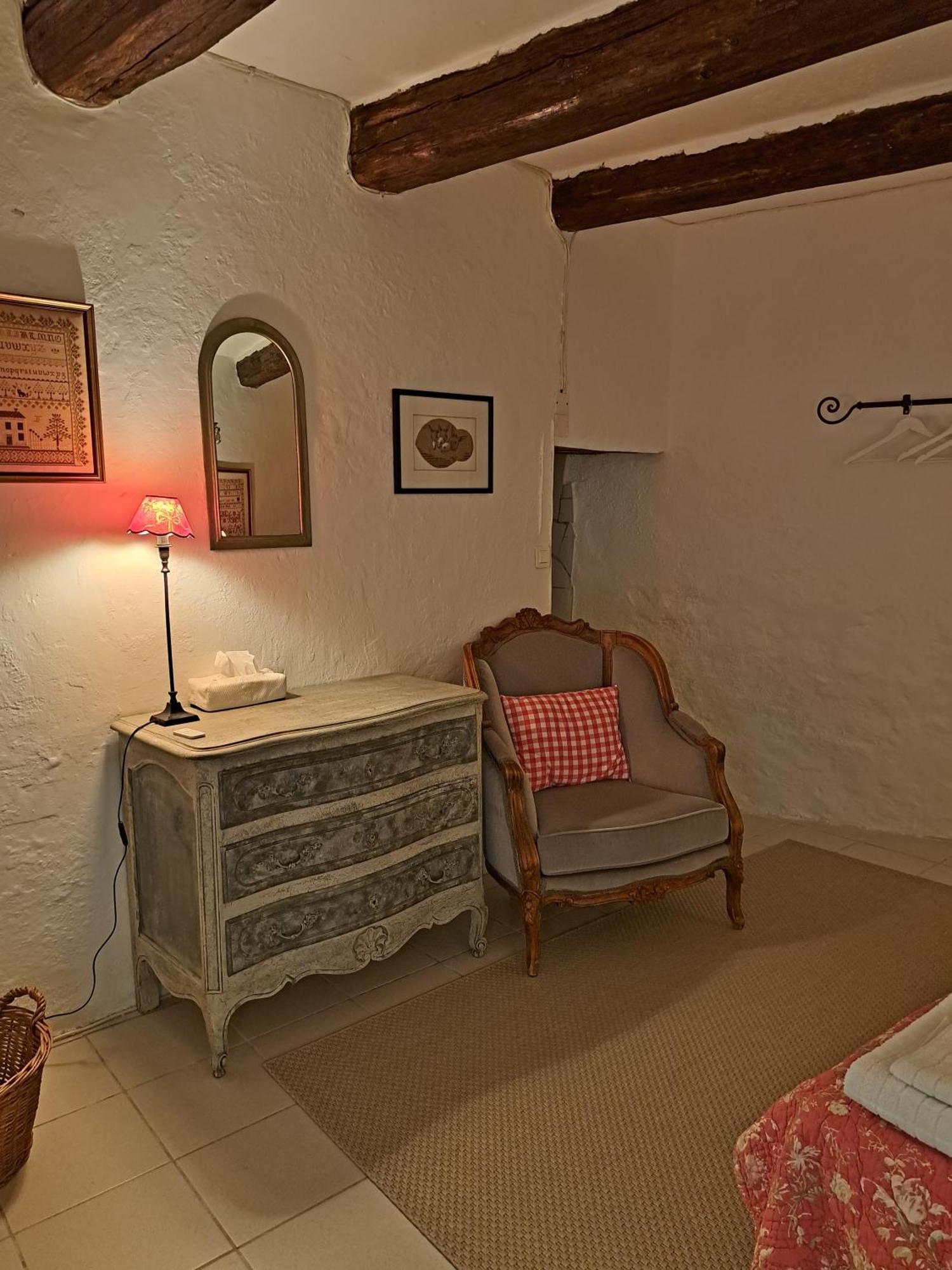 La Maison De Gisele Bed and Breakfast Saint-Victor-des-Oules Εξωτερικό φωτογραφία