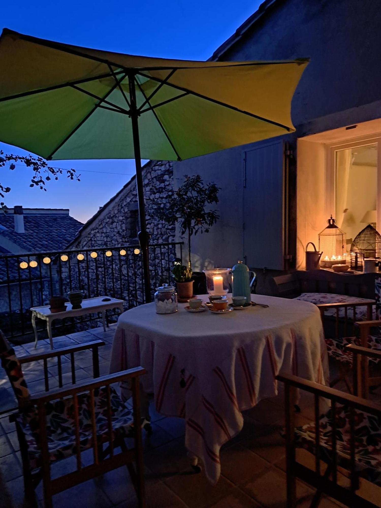 La Maison De Gisele Bed and Breakfast Saint-Victor-des-Oules Εξωτερικό φωτογραφία